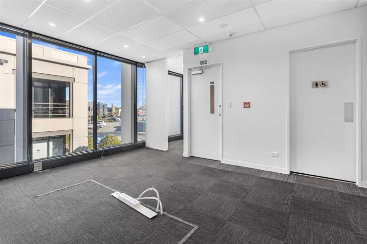 35B Leslie Hills Drive Riccarton_4