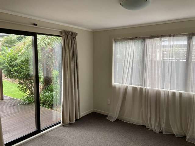 6 Ranfurly Avenue 10458_4