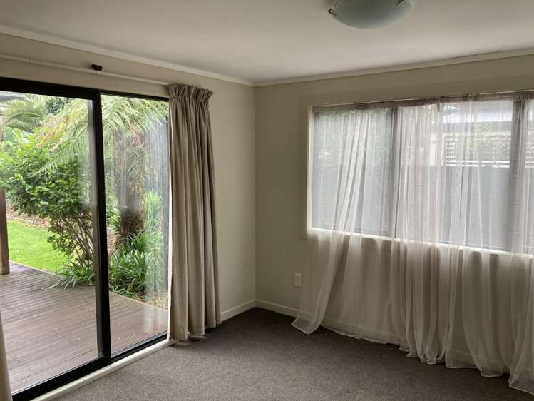 6 Ranfurly Avenue 10458_4