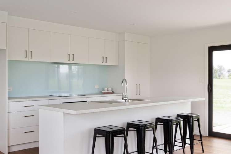 ECT/16 Commerce Place Awapuni_5