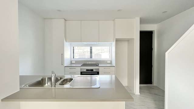 3/3 Fairdale Place Birkdale_2