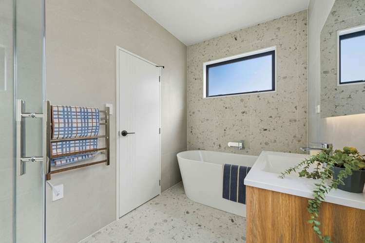 19 & 25 Wira Lane Silverdale_16