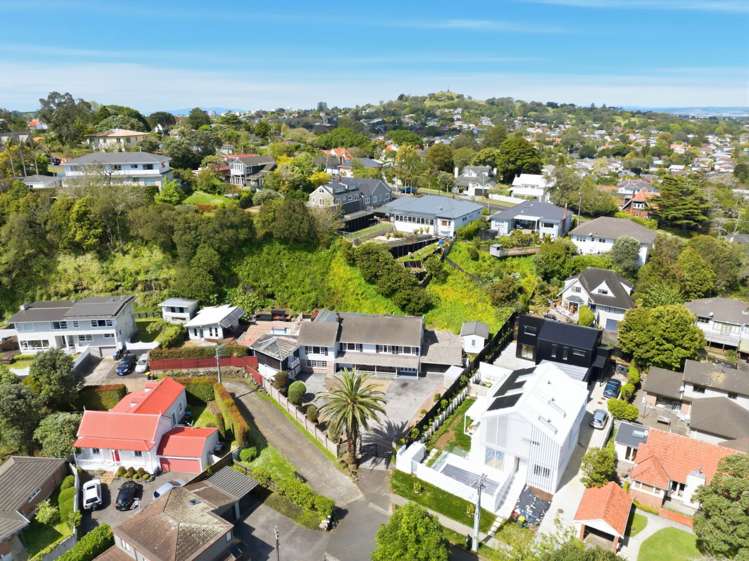 2 Queensway Three Kings_26