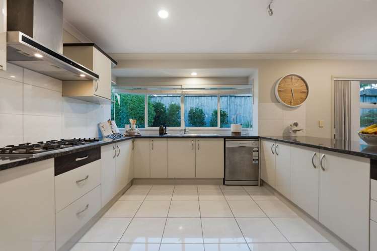 4 Chard Place Mission Heights_5