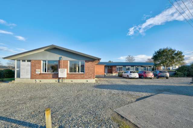 - Charlton Lane Gore_1