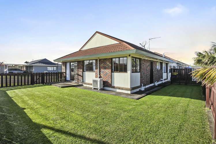 1/20 Sturges Road Henderson_18