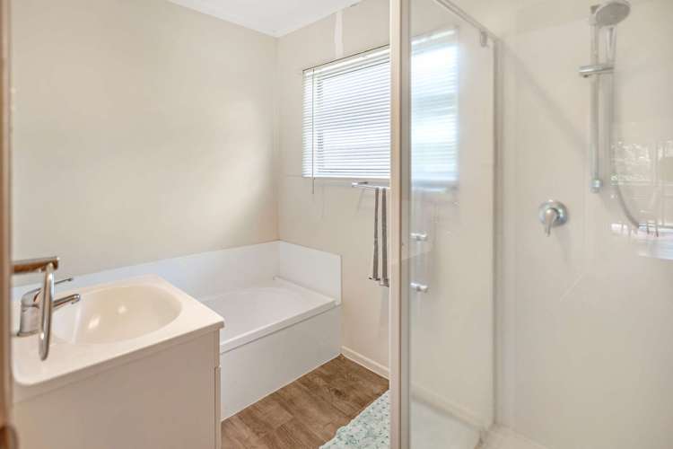 8b Oriana Crescent Bellevue_14