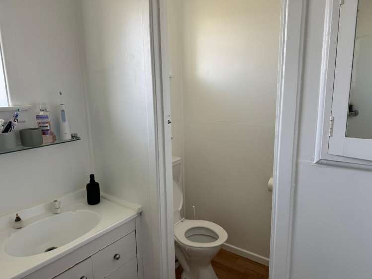 1/233 Ettrick Street Appleby_14