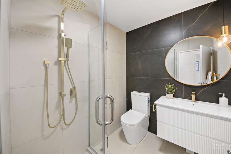 75 Titirangi Road New Lynn_9