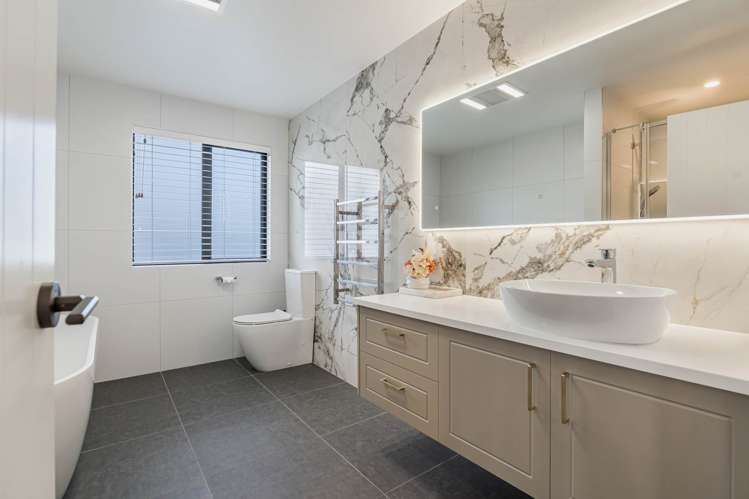 6 Karapapa Road Milldale_21