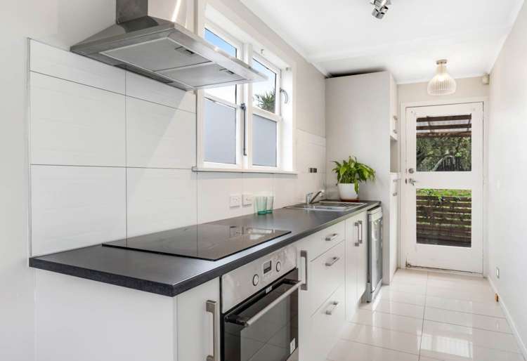 243 Great North Road Henderson_16