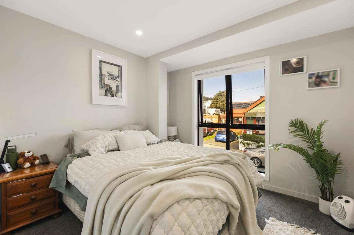 4F/11 Newtown Ave_1