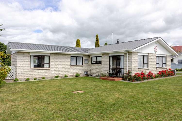 44 Allardice Street Dannevirke_1