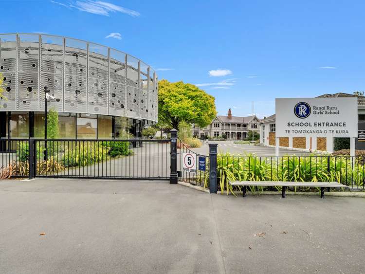 33 Hewitts Road Merivale_31