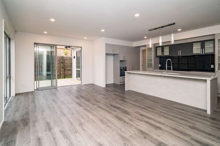 23 Tims Crescent Flat Bush_10