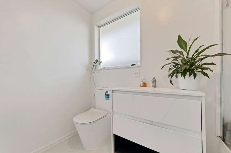 192a Breezes Road Aranui_17