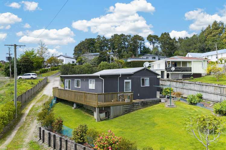 1 Whaka Street Maungaturoto_15