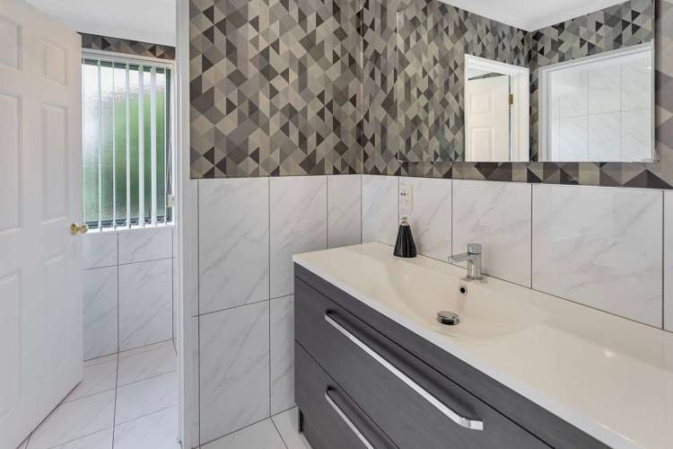 7 Caulfield Place Pukehangi_17