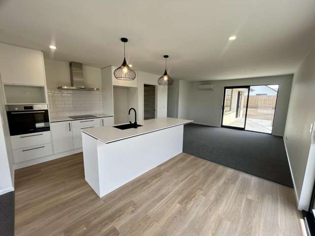 21 Muldowney Drive 11103_3