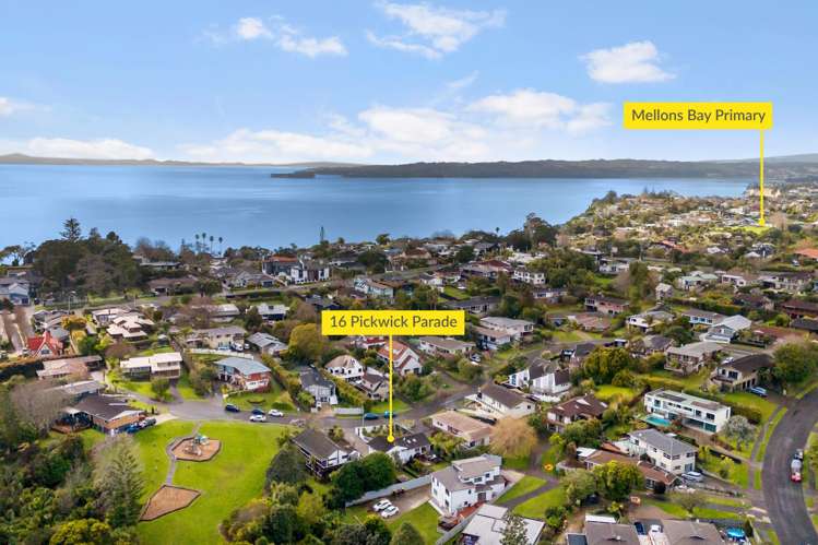 16 Pickwick Parade Mellons Bay_31