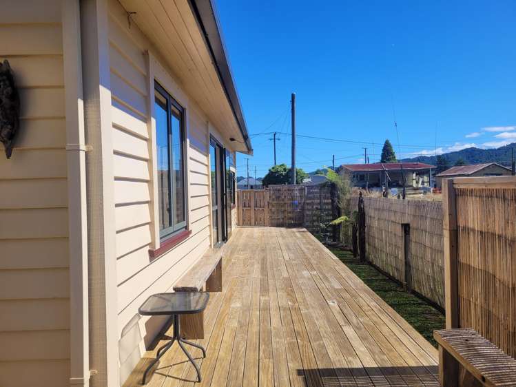 7 Main Street Reefton_12