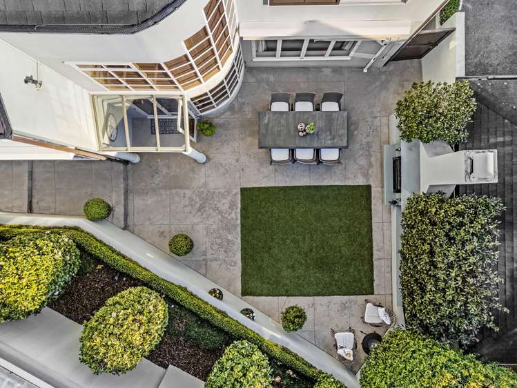 2/2 Martin Avenue Remuera_2