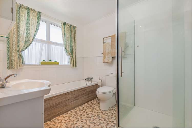 8 Hulke Street Foxton_16