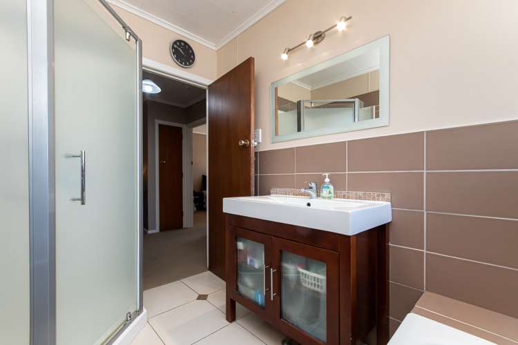 26 Surrey Street Taradale_10