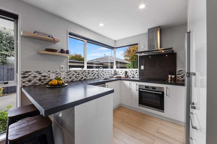 2/8 Galway Avenue Bryndwr_4