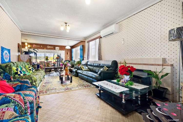 29 Barbary Avenue Kelston_11