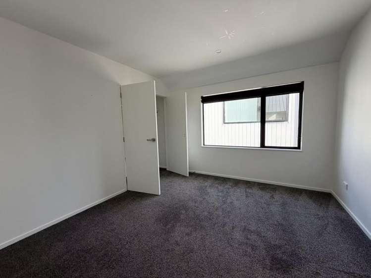 46 Seafarer Crescent Stanmore Bay_5
