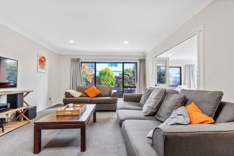 78 Regency Crescent Redwood_6