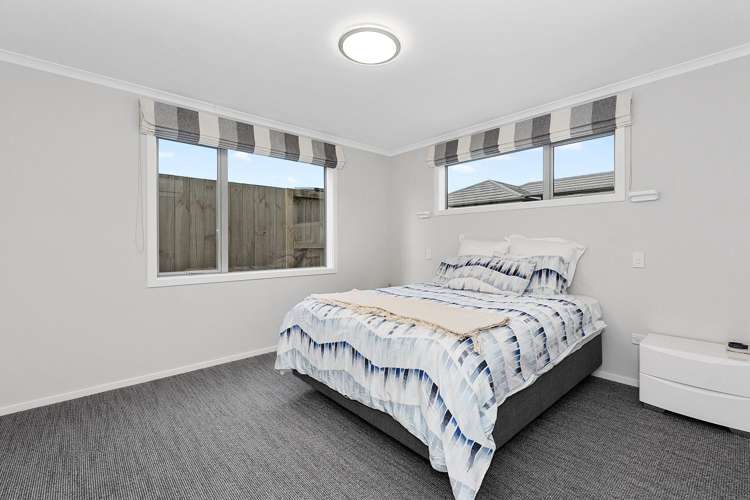 14 McCorquindale Drive 2743_9