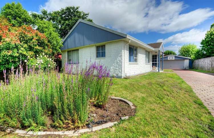 34 De Havilland Street Hornby_0