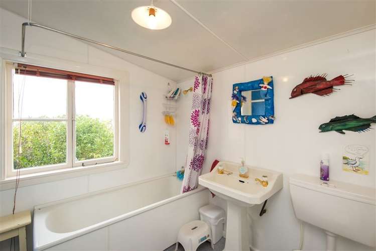 7 Moody Street Gore Bay_16