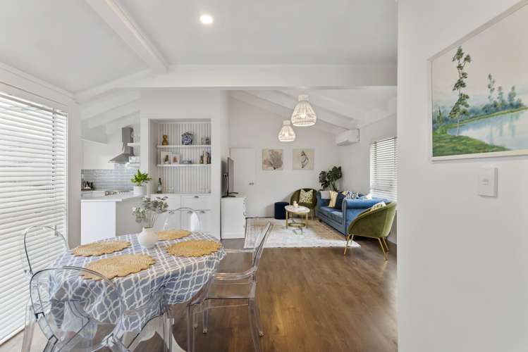 2/23 Aeroview Drive Beach Haven_8