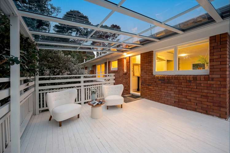 1/55 Ayton Drive_0