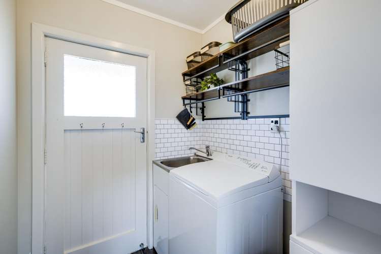 43 Neeve Road Taradale_16