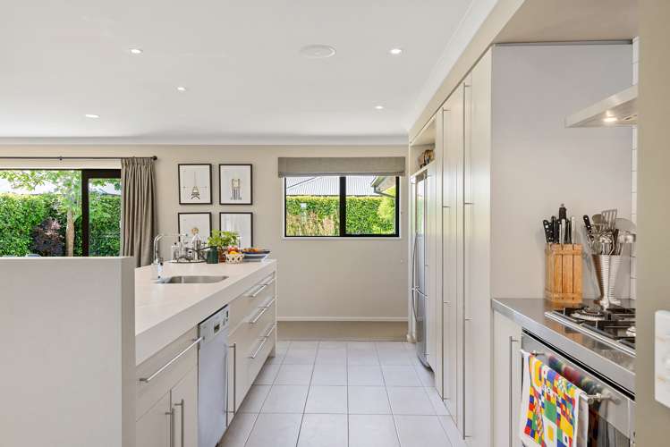 5 John Campbell Crescent Hillmorton_10