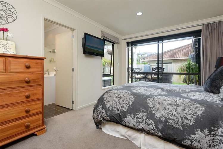 18 Waipuna Grove Welcome Bay_8