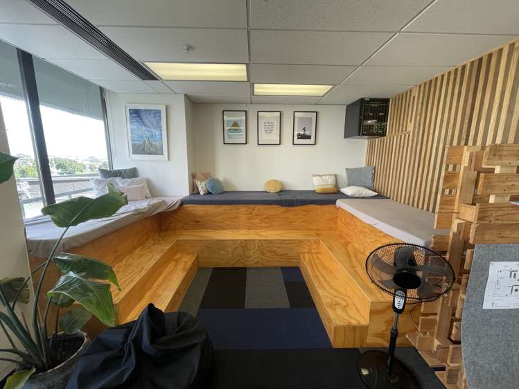 Unit 2/2 Osterley Way Manukau City_6