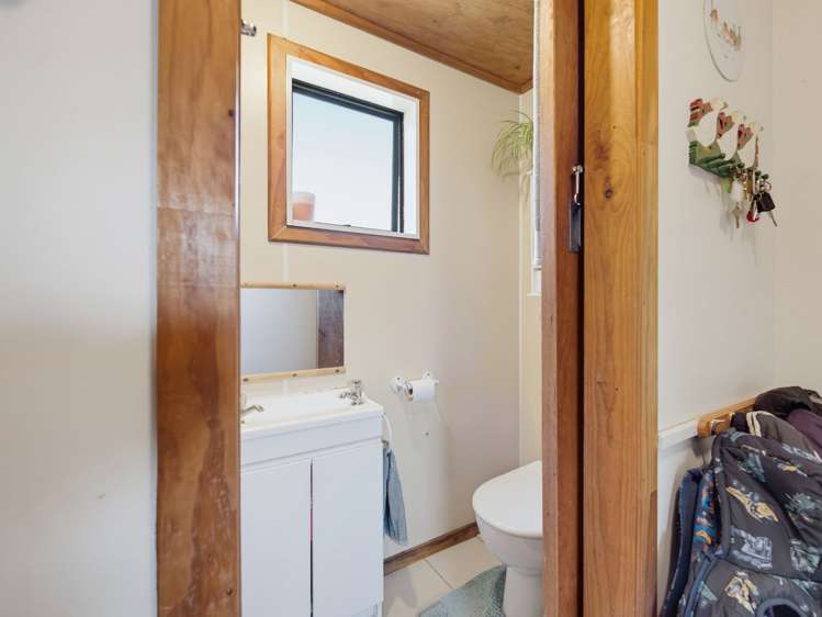 12 and 14 Poro Street Raurimu_11