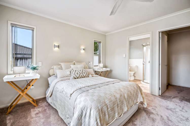 11 Conifer Grove Kamo_10