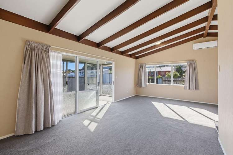 2/92a Ngamotu Road Spotswood_12