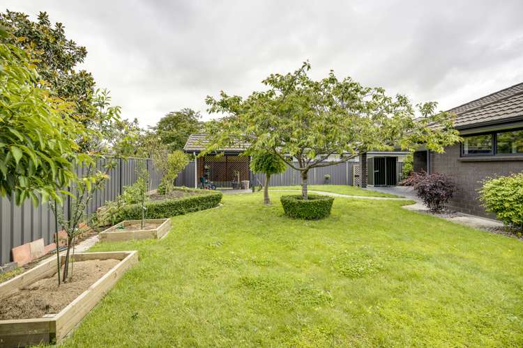 19 Arbuckle Road Frimley_10