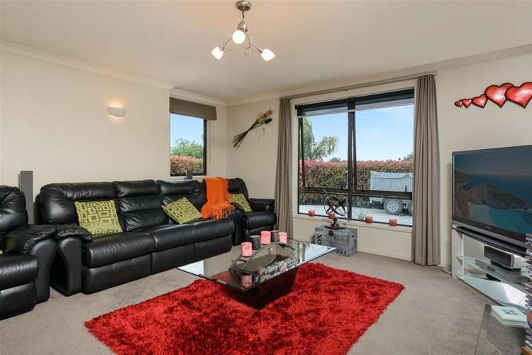 18 Waipuna Grove Welcome Bay_7