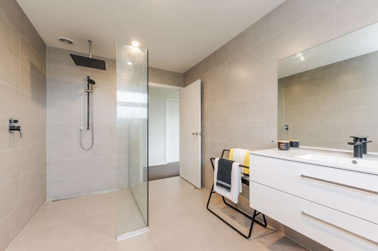 450 Monument Road Clevedon_9