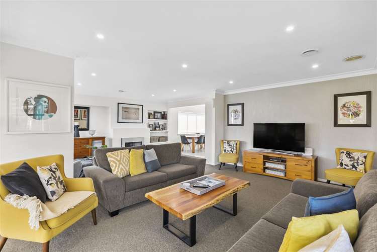 8 Quibray Place Botany Downs_5