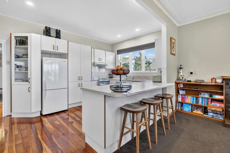 6 Tawa Street_3