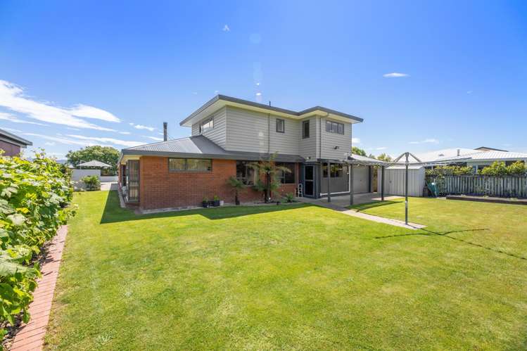 6 Robalan Place Redwoodtown_28